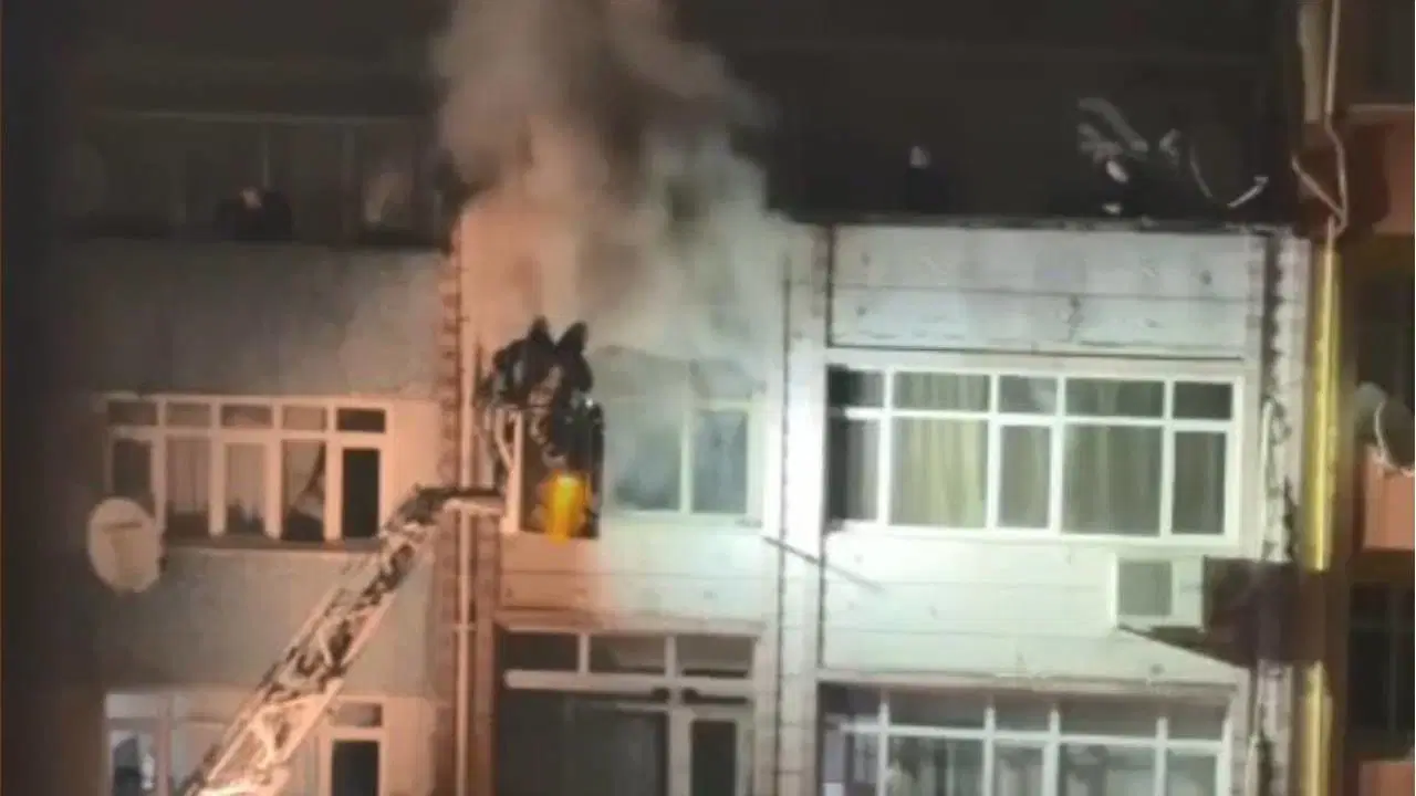 Fatih'te eşini öldüren erkek evi ateşe verdi!