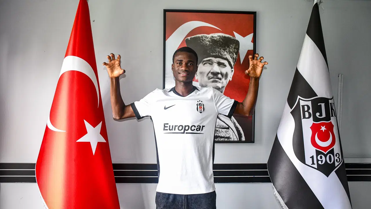 Beşiktaş, 14 yaşındaki genç oyuncuyu kadrosuna kattı