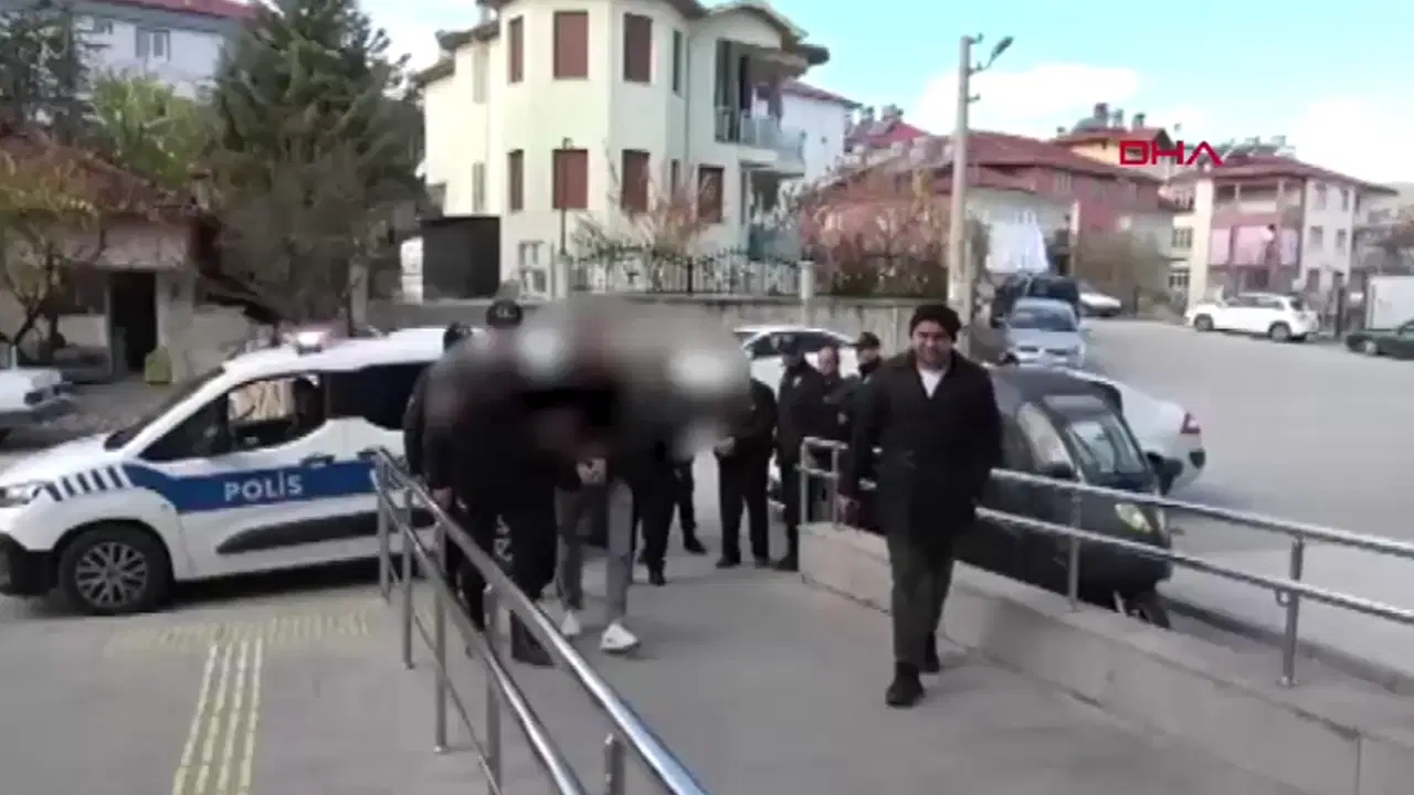 Polis ekiplerinden Burdur'da fuhuş operasyonu: 3 tutuklama