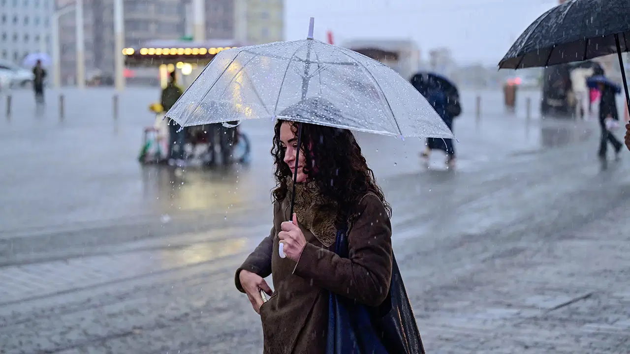 AKOM tarih verdi: İstanbul'a yağış geri dönüyor
