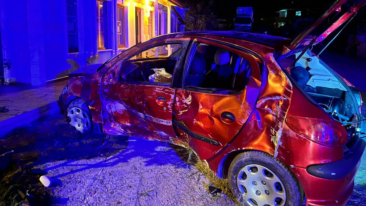 Sakarya'da feci kaza... 4'ü çocuk 9 kişi yaralandı!