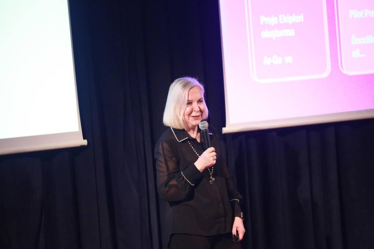 Cumhuriyet'in eğitim vizyonu zirvede yeniden yorumlandı