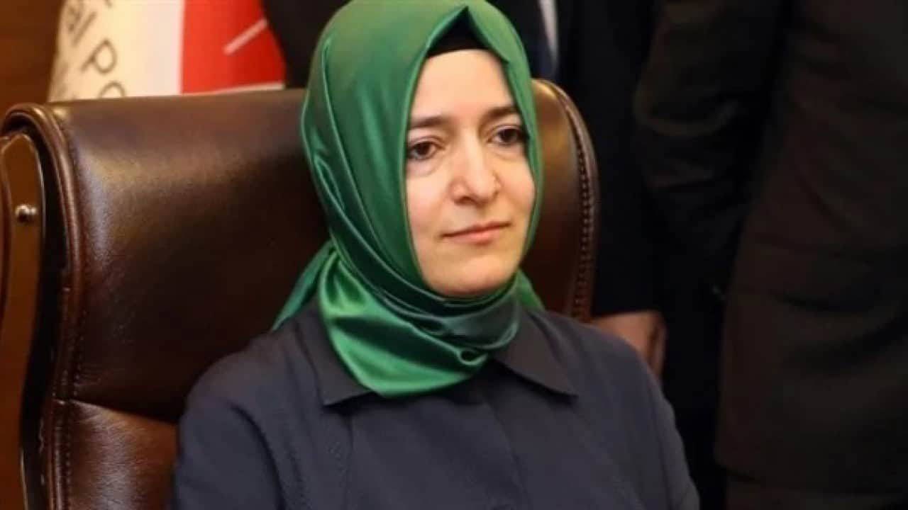 Yeni Akit’ten eski bakanın fon yatırımı iddiasına çıkış: ‘Ya açıklama yap ya istifa et’