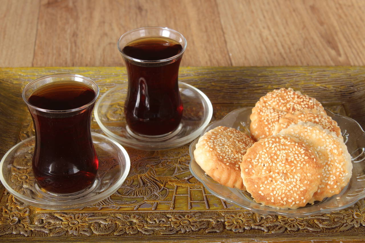 Enfes aromasıyla büyüleyen lezzet: Mahlepli tuzlu kurabiye tarifi