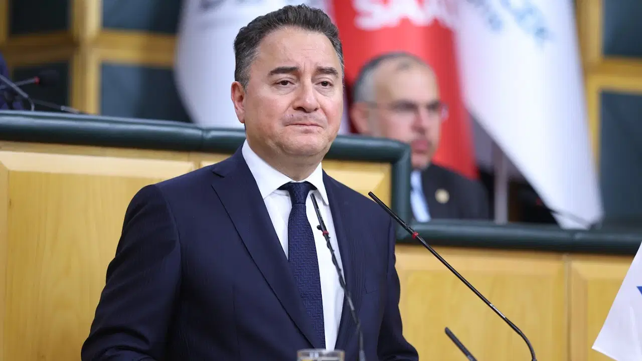 Babacan'dan 'beyaz et' üreticisi şirketlere kayyım atanmasına tepki