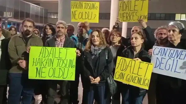Saldırıya uğrayan Gazeteci Hakan Tosun'un beyin ölümü gerçekleşti... Arkadaşları hastane önünden sordu: Hakan Tosun’a ne oldu?