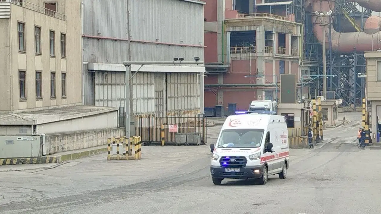 Son Dakika... Kocaeli'de iş cinayeti: Fabrikada yüksekten düşen 3 işçi hayatını kaybetti