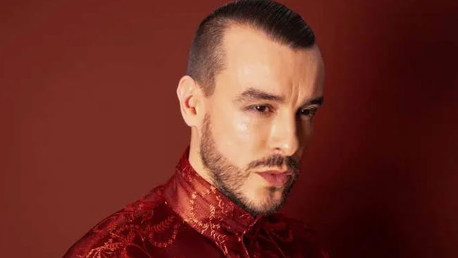 Hakkında gözaltı kararı verilen Cem Adrian'dan ilk açıklama