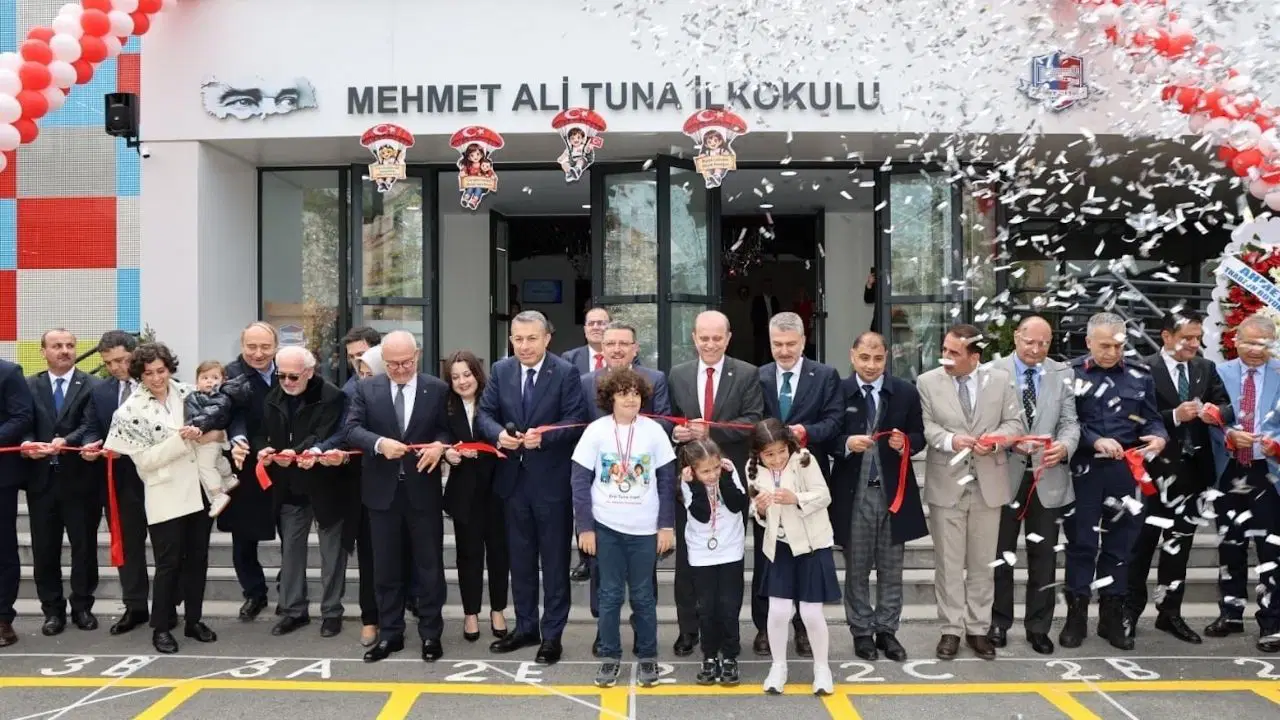 Trabzon’da Mehmet Ali Tuna İlkokulu açıldı! Tunalar Topluluğu sanatla eğitime katkısını sürdürdü