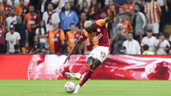 Victor Osimhen'den ayrılık iddialarına yanıt