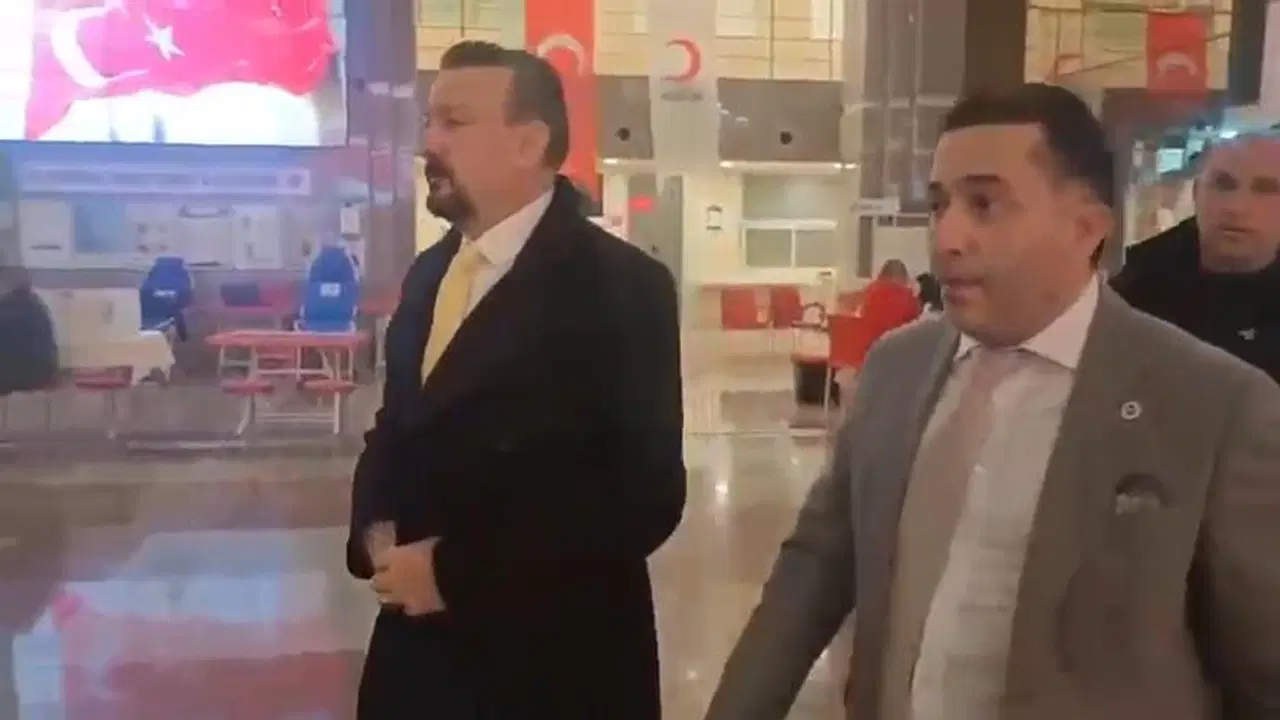 Ertan Torunoğulları, Saran'a destek için adliyeye geldi