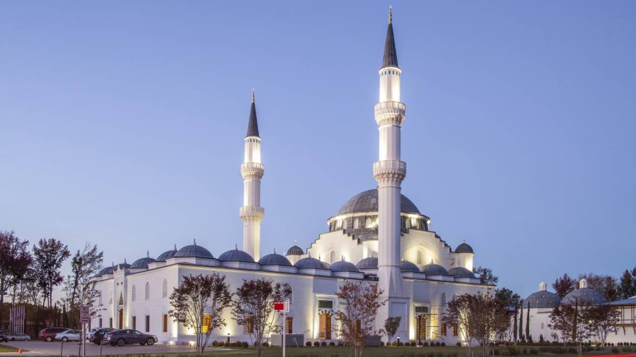 ABD Vergi Dairesi ‘ne göre Diyanet, bu ülkede aynı statüdeki İslam kuruluşları arasında ilk üçte yer aldı: Mal varlığıyla fark atıyor!