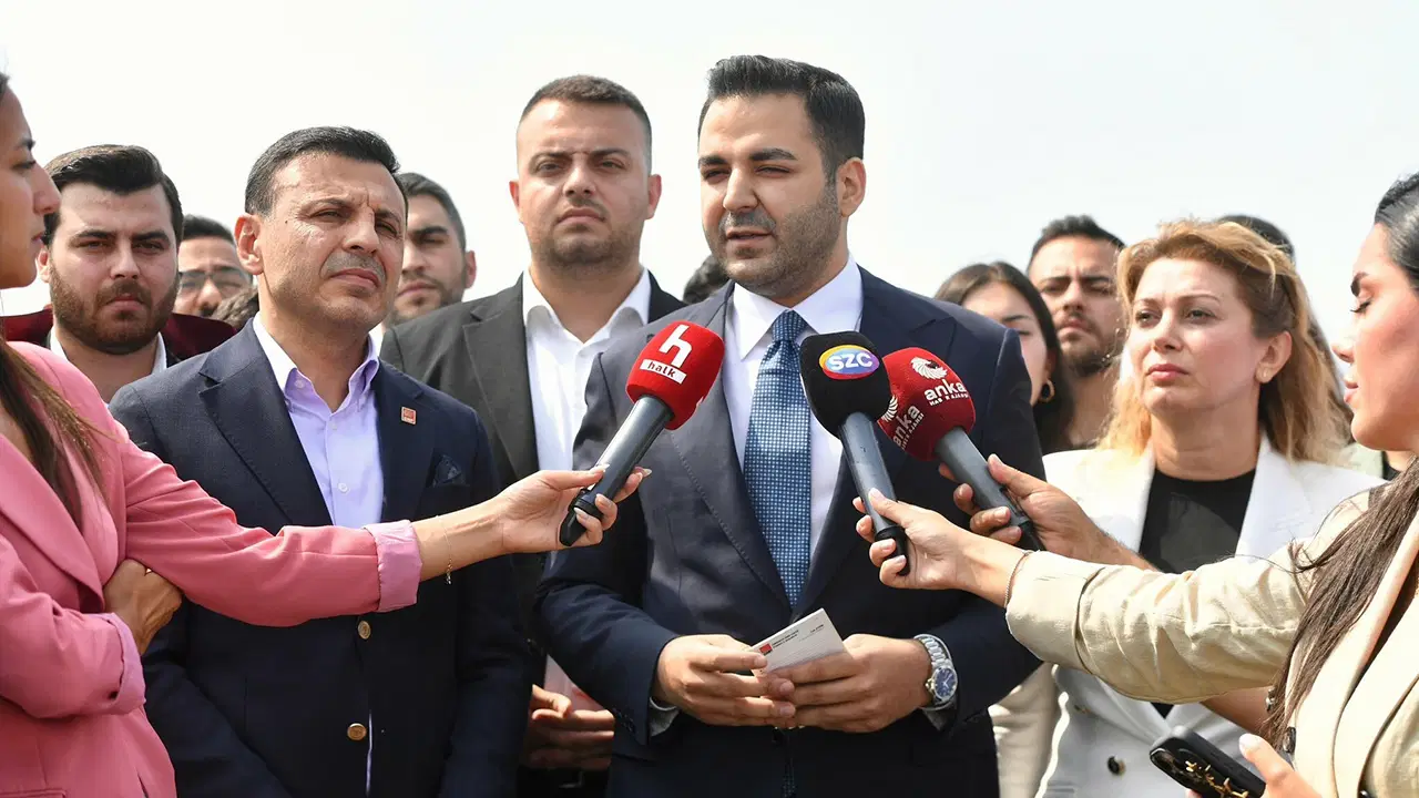 Dava ertelendi... CHP Gençlik Kolları Genel Başkanı Cem Aydın: 'Buradan sonra iki yolumuz var'
