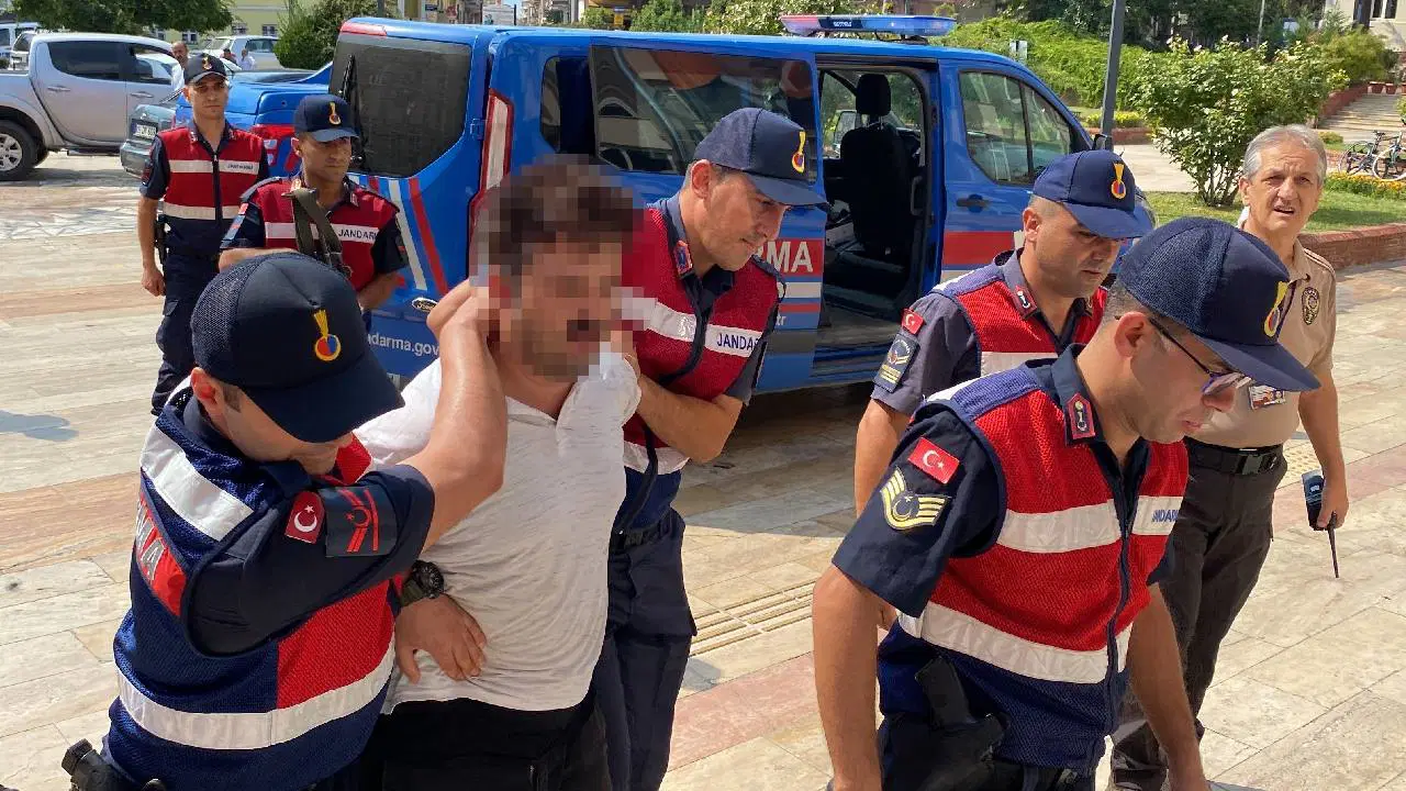 Evlendiği kadını boğazını keserek öldürmüştü... Yeniden serbest bırakıldı!