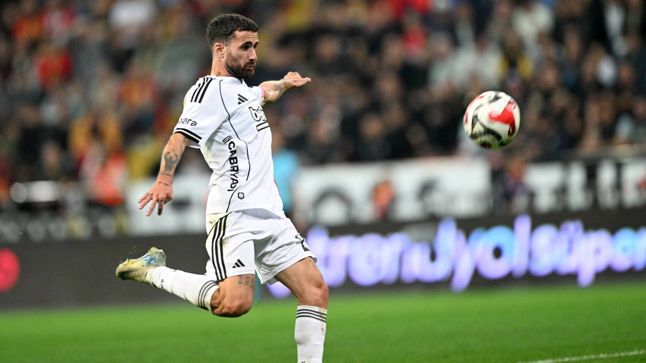 Beşiktaşlı Rafa Silva'dan kariyerinde bir ilk!