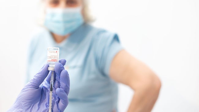 Yaşlılarda enfeksiyonlara karşı en etkili koruma 'aşı'