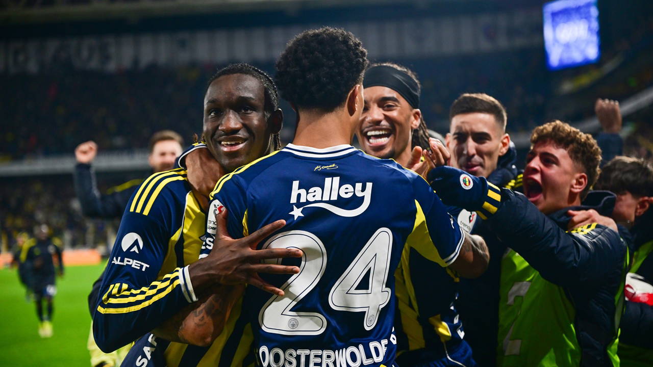 Spor yazarları Fenerbahçe - Samsunspor maçını değerlendirdi: 'Sadece Samsun’u değil çaresizliği de yendi!'