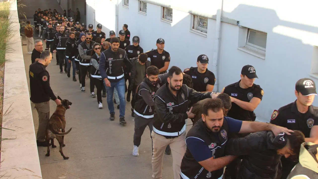 10 ilde 'Bayğaralar' operasyonu... 96 şüpheli tutuklandı!
