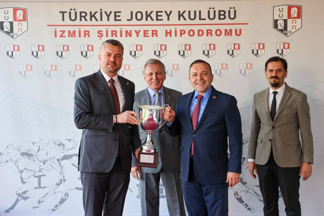 Buca Belediye Başkanlığı Koşusu’nu Önderbeyim kazandı