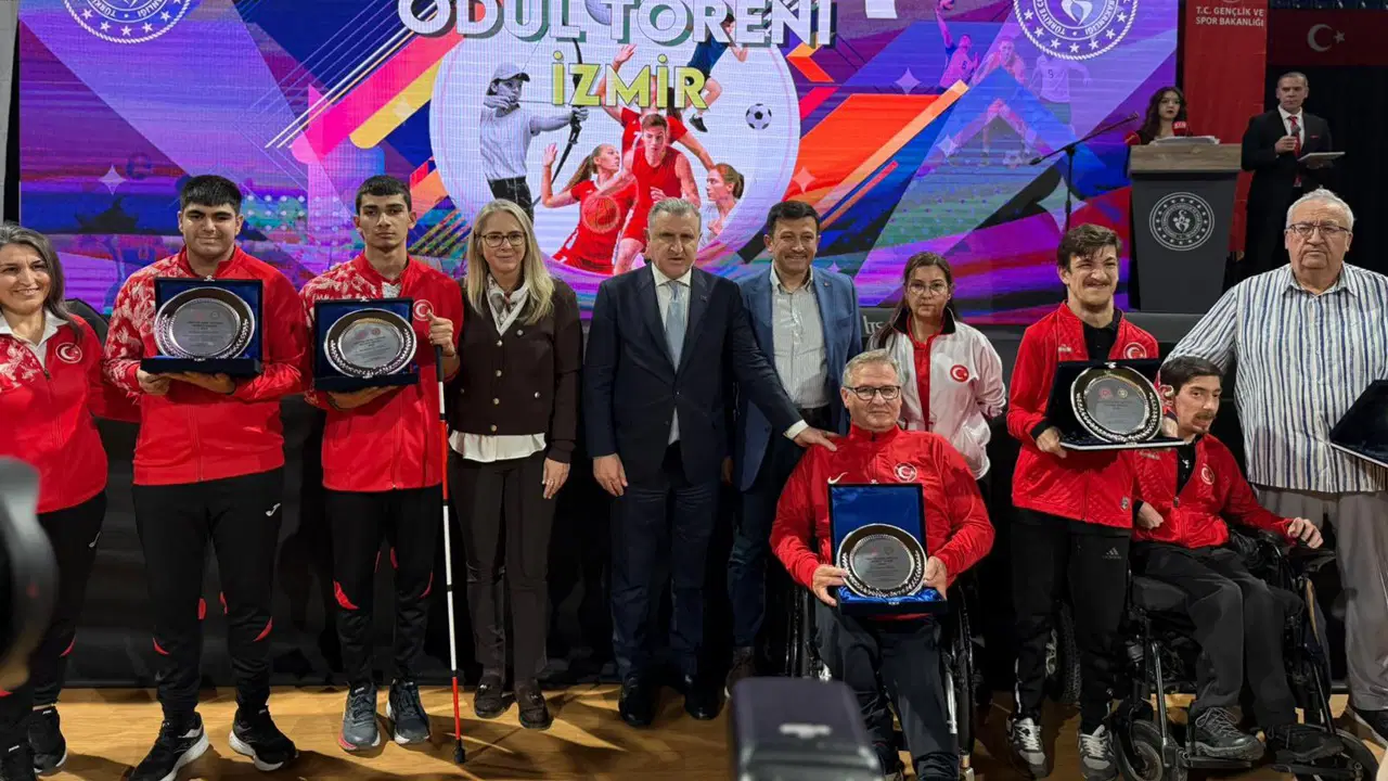 Paradans için gurur günü: İzmir’in enleri ödülleri TDSF’ye çifte onur yaşattı