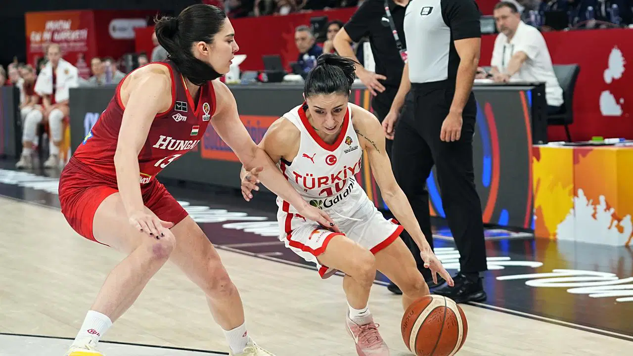 Potanın Perileri, Macaristan'a mağlup oldu!