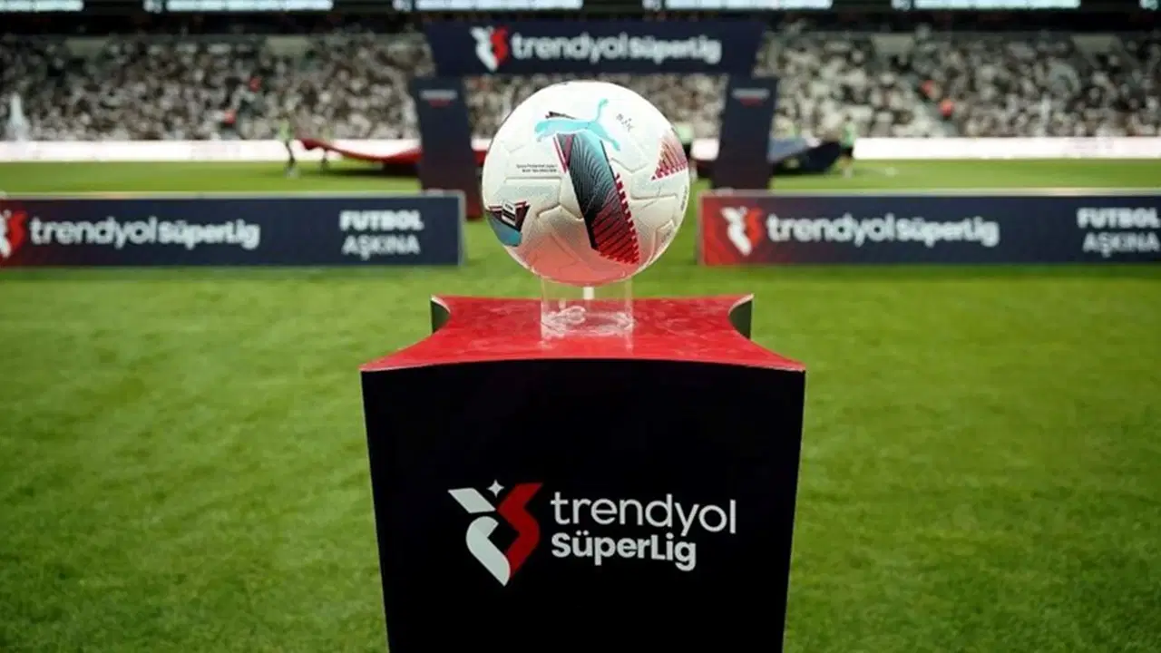 Süper Lig'de yeni sezonun fikstür çekimi yapıldı: İşte derbi tarihleri! 