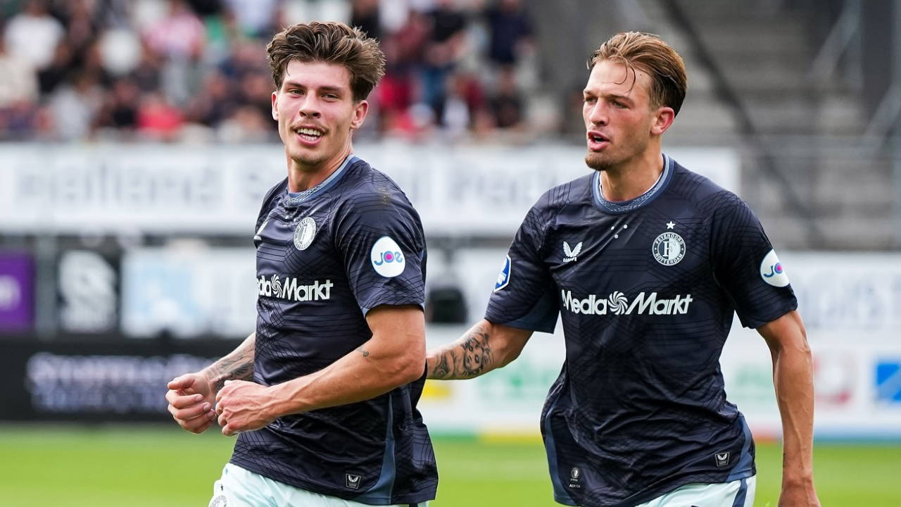 Feyenoord 10 kişi kalan rakibine acımadı!