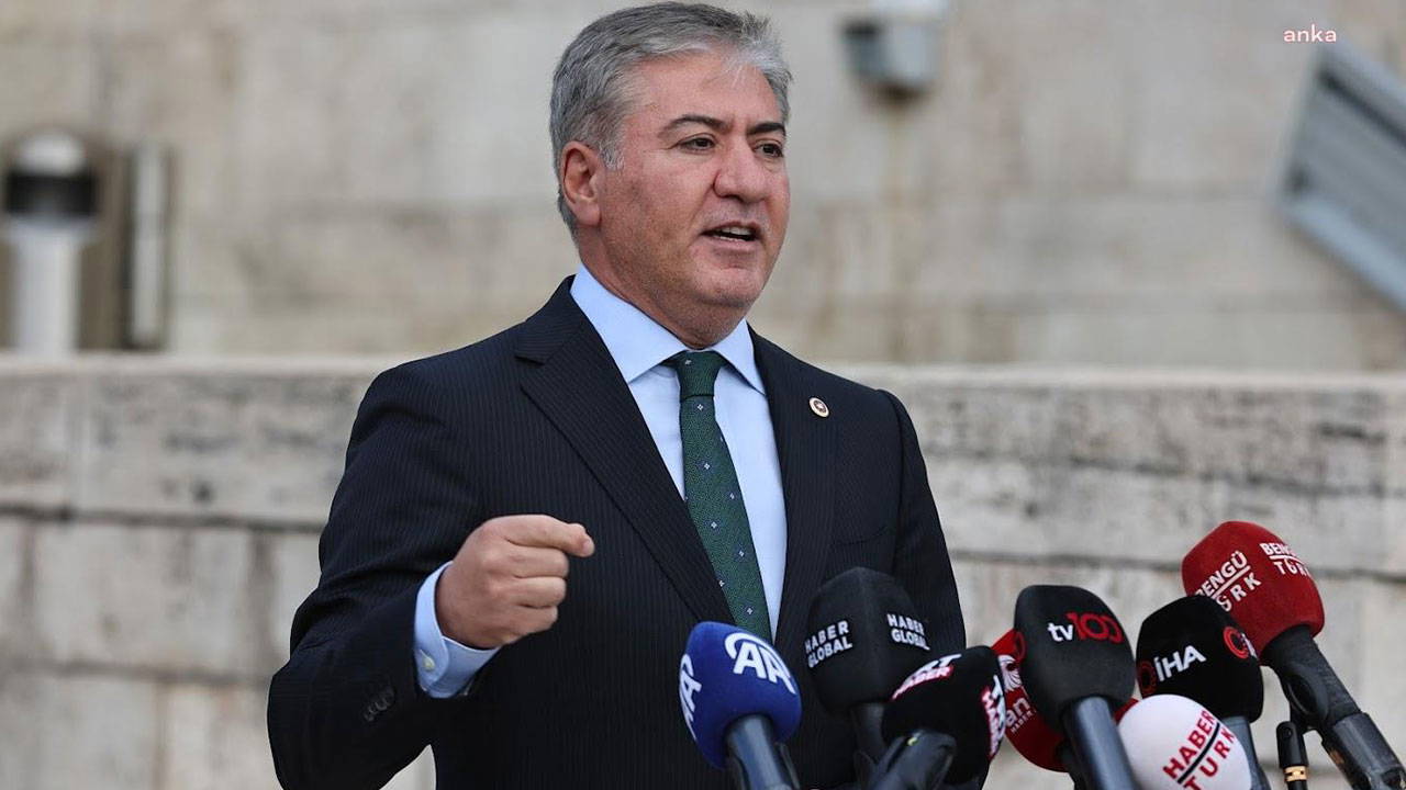 Esila Ayık ve 2 öğrenci tahliye edildi... CHP'li Emir: 'Gençlerimizin geleceklerinden çalanlar sopa olarak kullandıkları yargı önünde hesap verecekler'