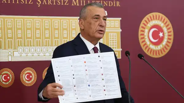 CHP'li Öztürkmen: 'Atatürk’e küfredenlere dokunulmuyor'