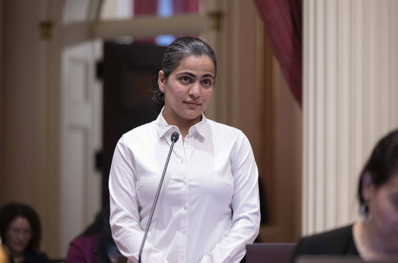 ABD siyasetinde bir ilk: Afgan kökenli Aisha Wahab Kongreye seçildi