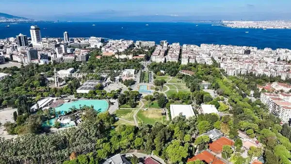 Alaçatı’nın kimliğini korumak için yola çıkıldı