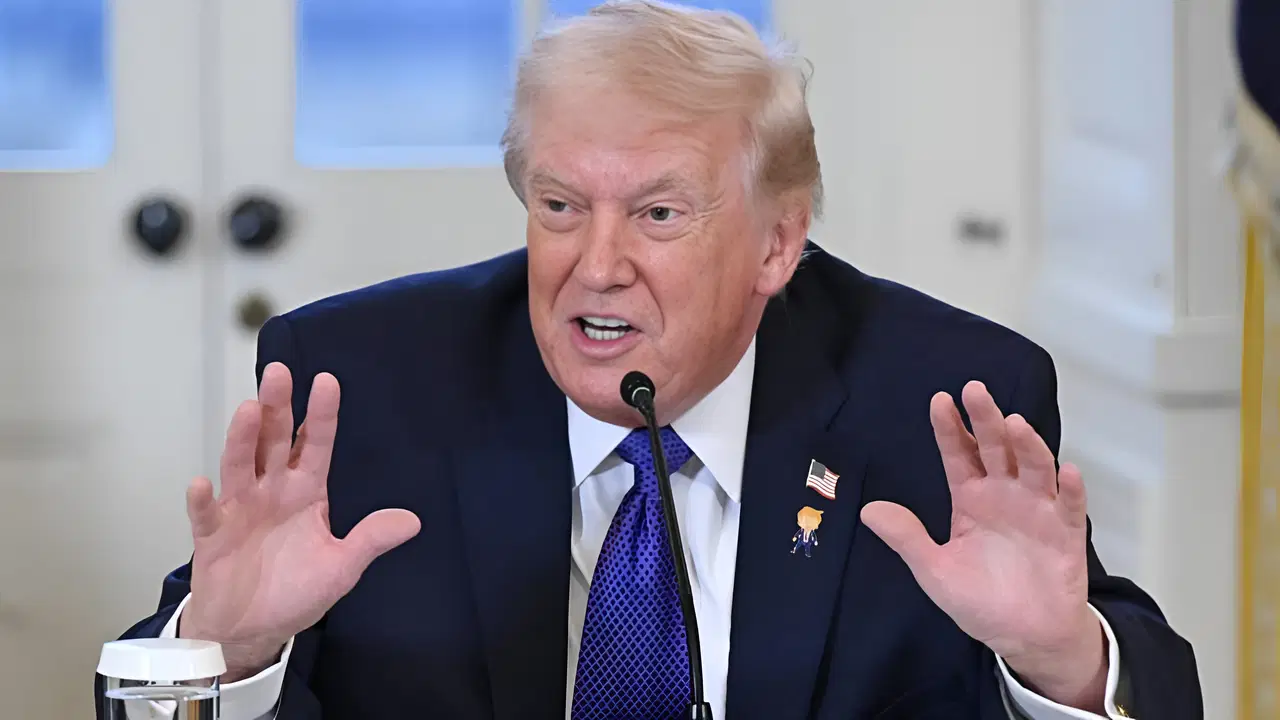 Trump, İran'a anlaşma için tanıdığı süreyi bir kez daha uzattı