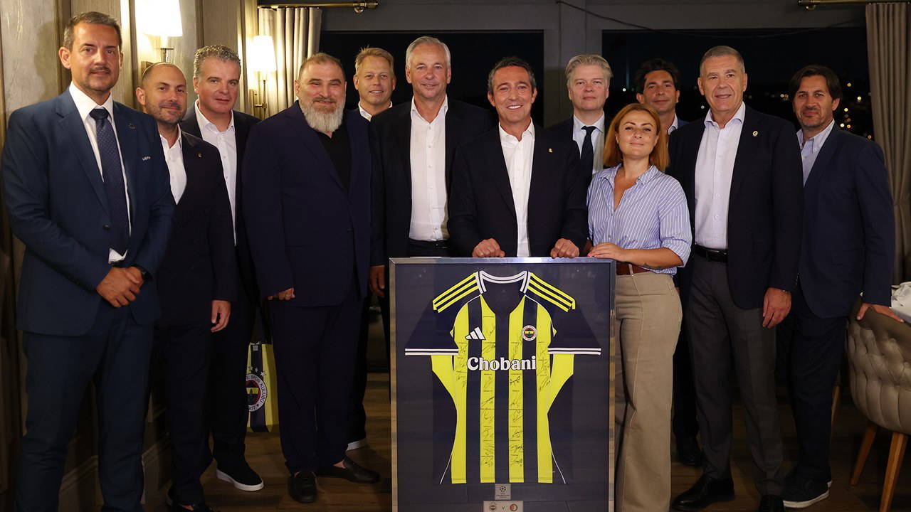 Fenerbahçe ile Feyenoord dostluk yemeğinde buluştu