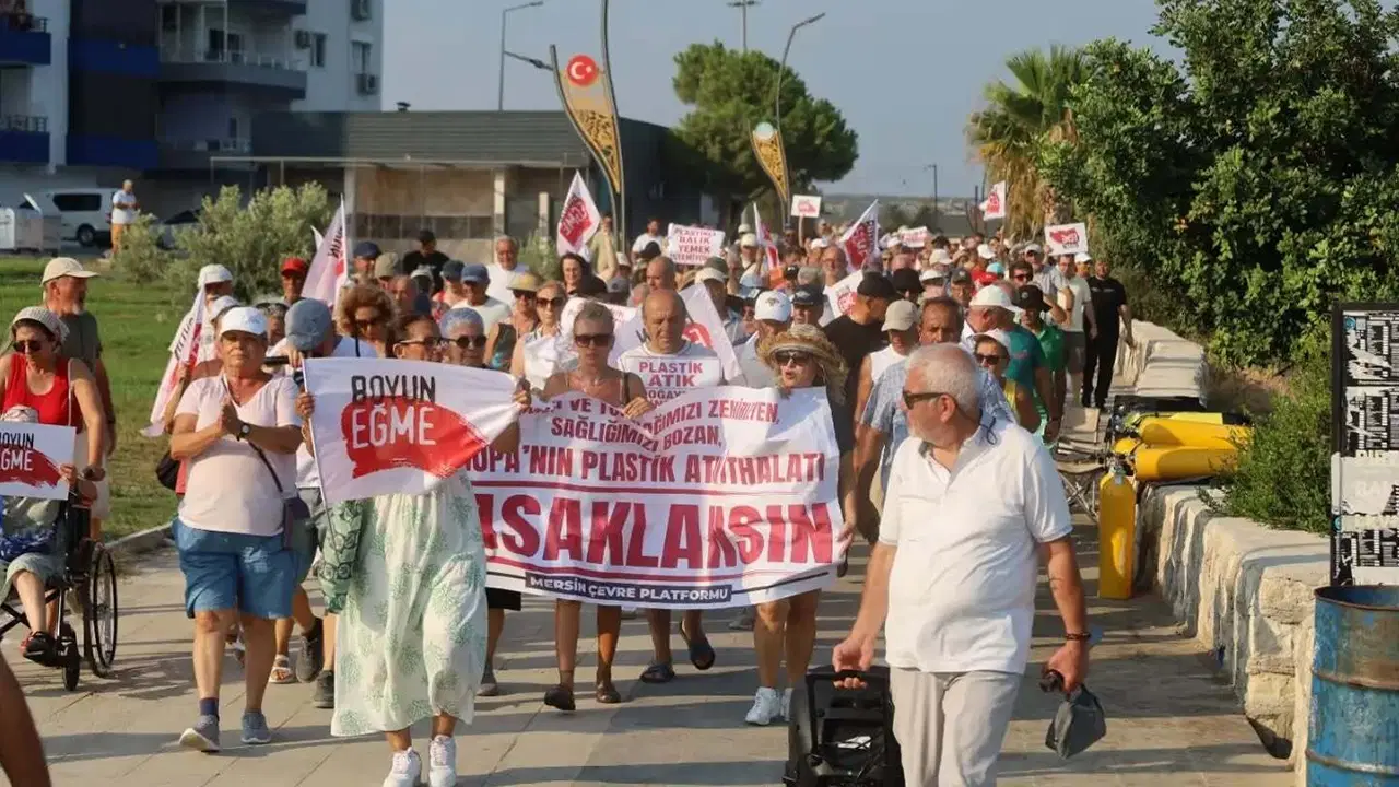 Mersin Çevre Platformu'ndan plastik atık ithalatına tepki: 'Çevre felaketine dönüştü'