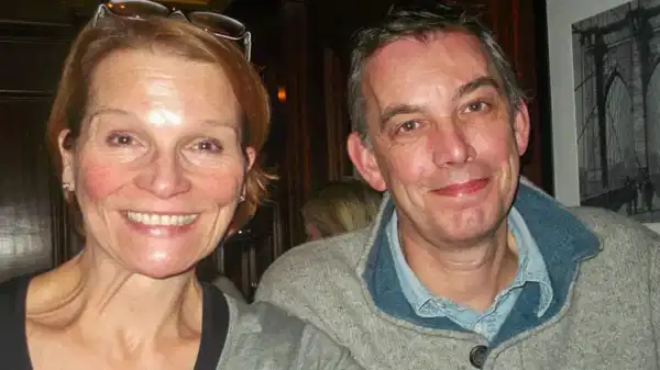 Köpeklerini izinsiz uyutan eski eşini bıçakladı