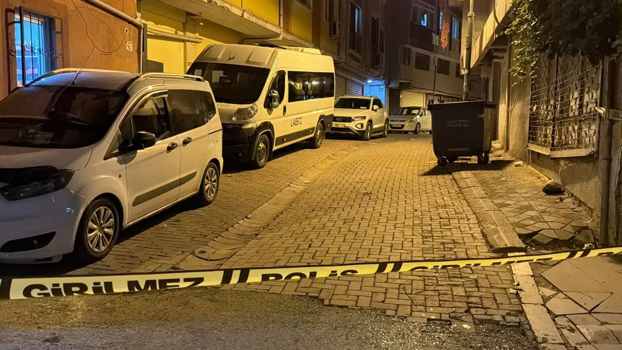 İstanbul Zeytinburnu'nda silahlı kavgada binalara mermi isabet etti