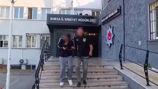 Bursa'da çalınan 3 araç aynı gün bulundu: 2 tutuklama