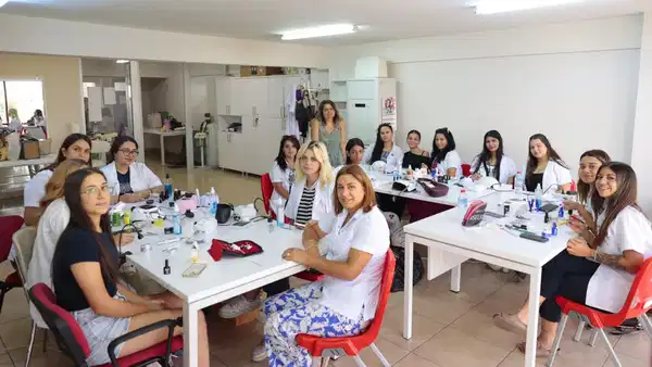 Konaklı kadınlar ücretsiz kurslarla meslek öğreniyor
