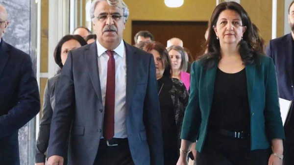 Çözüm komisyonu sürerken DEM heyeti İmralı’da: 'Öcalan muhatap alınamaz'