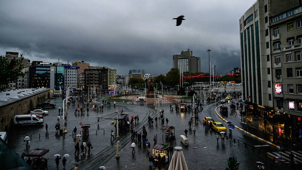 AKOM tarih verdi: İstanbul'a sağanak yağış geliyor!