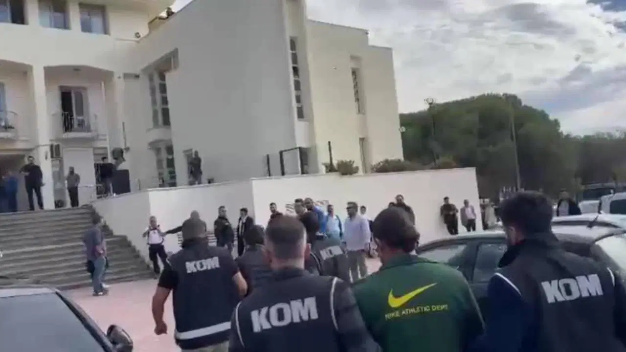 Bodrum'da meclis üyesine rüşvet operasyonunda 2 tutuklama