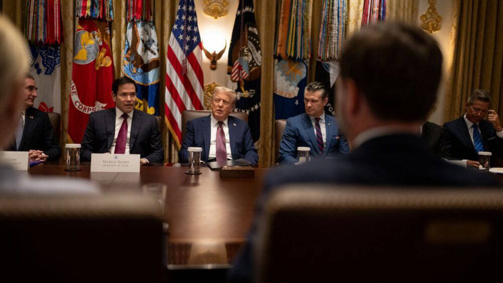 Trump yönetiminde iç kriz! 'Şimdiye kadarki en zayıf dönemini yaşıyor...'