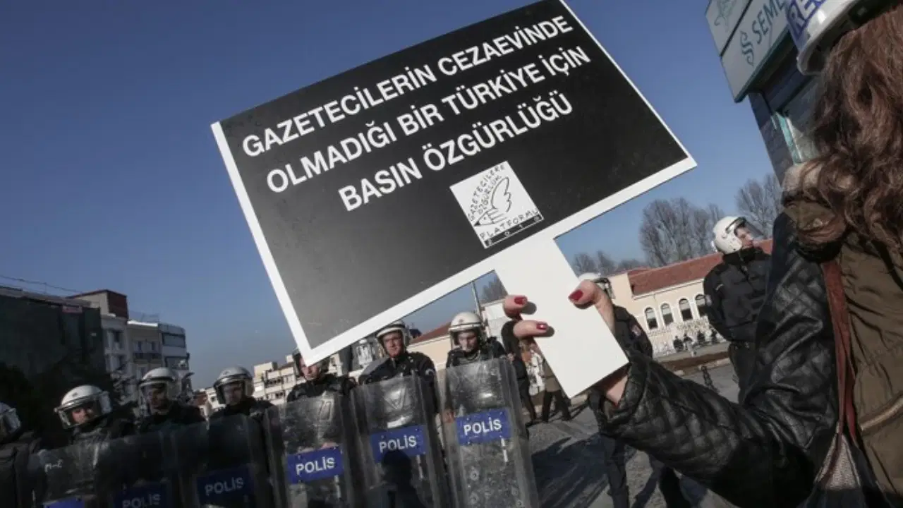 CHP'nin şubat ayı basın özgürlüğü raporu: 50 kez yargılama, 5 tutuklama