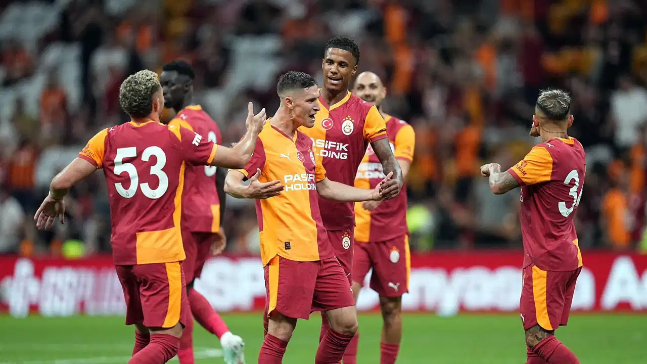 Galatasaray, Strasbourg Karşısında 3 Golle Kazandı!