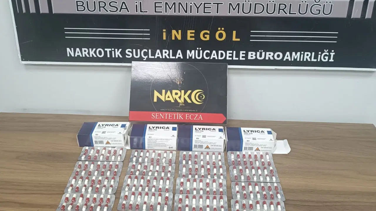 Emniyet'ten Bursa'da operasyon: 224 sentetik ecza ele geçirildi, 1 gözaltı