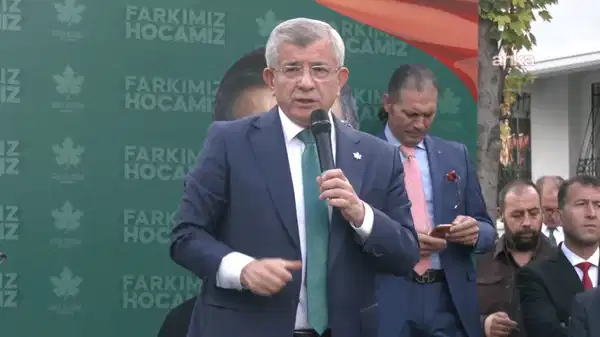 Ahmet Davutoğlu partisinin yeni genel merkezini açtı: 'Muhalefet trollerine boyun eğmeyiz'