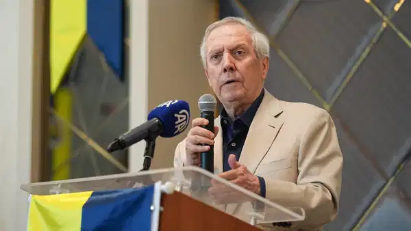 Aziz Yıldırım'dan dikkat çeken Fenerbahçe açıklaması: 'Şampiyon olamazsak tehlikeler bizi bekliyor'