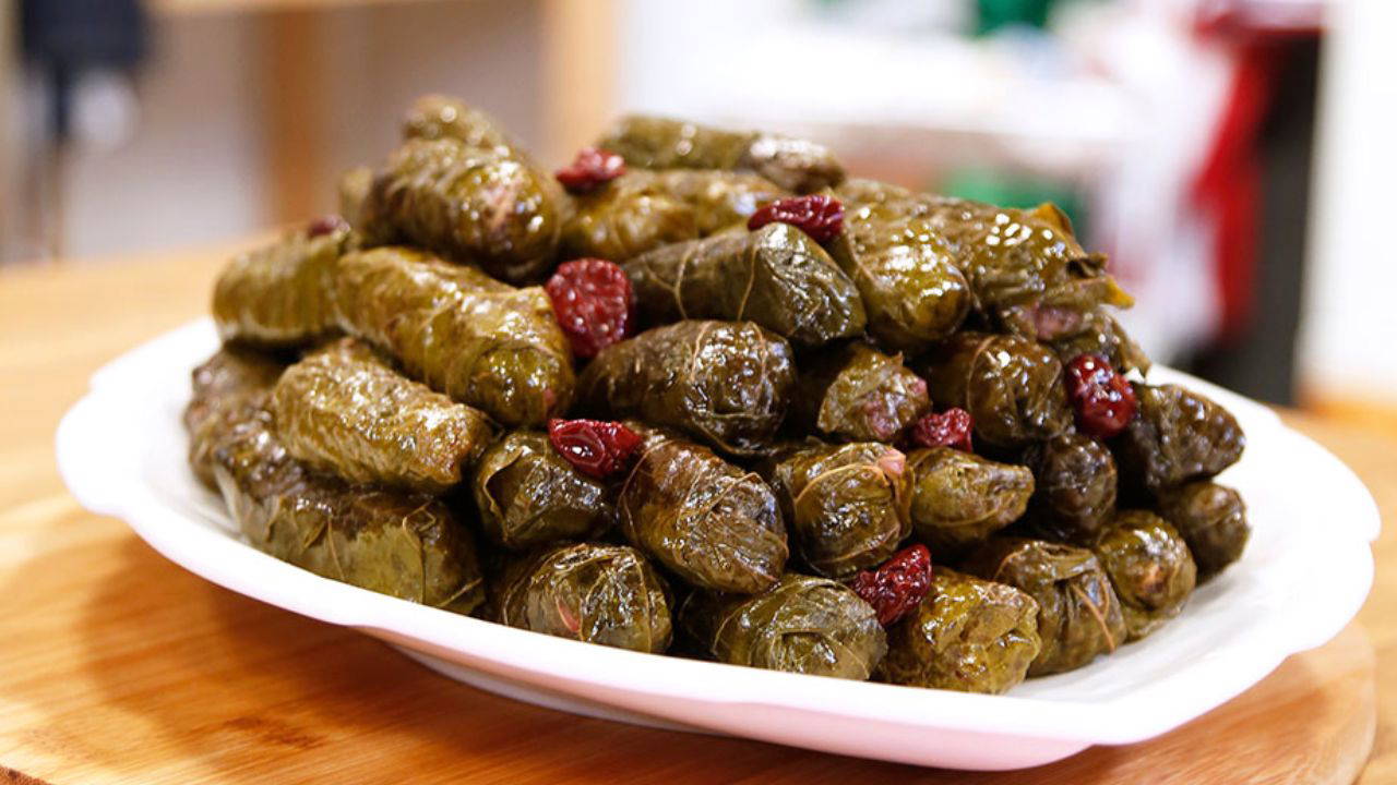 İstanbul mutfağının zarif tarifi: Vişneli Yaprak Sarma