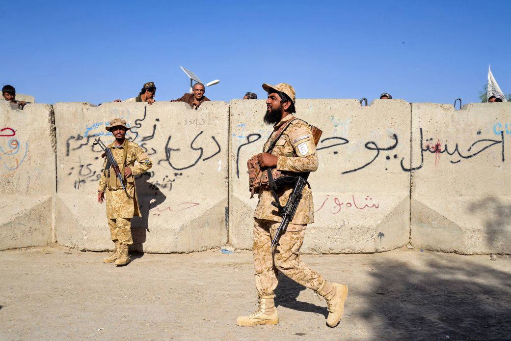 Sınır Çizgisinde Şiddet: Pakistan'dan Afganistan'a Top Ateşli Saldırı