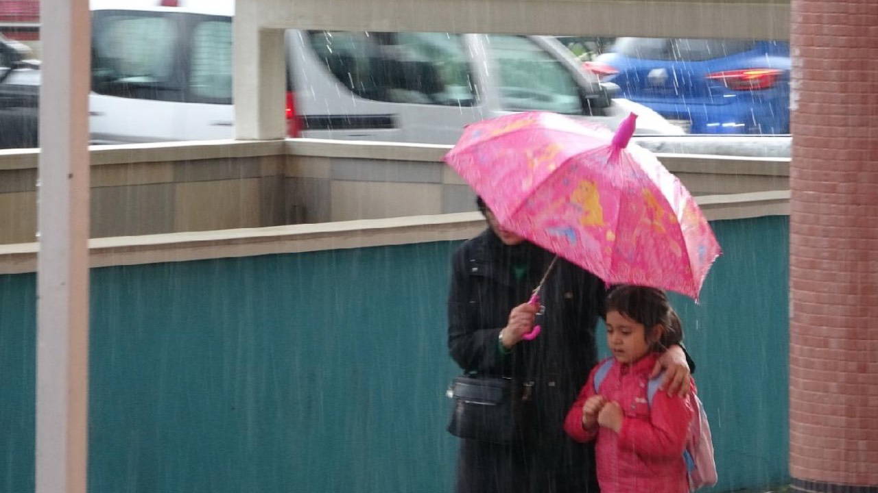 Yalova ve Kocaeli’de eğitime 1 gün ara verildi